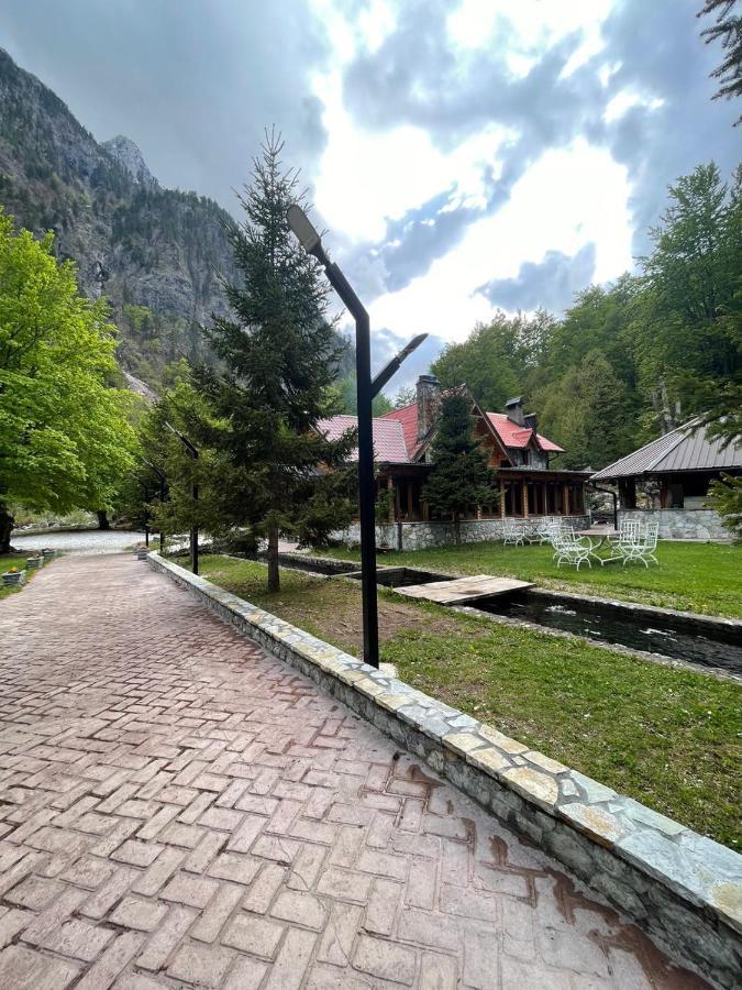 Bujtine-Restorant Rilindja Valbone Exterior foto